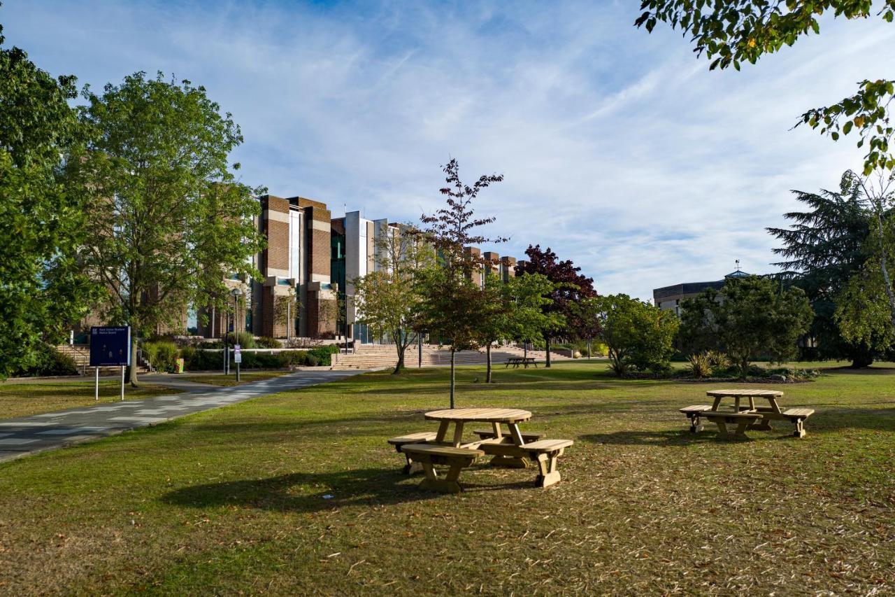 Отель Keynes College Кэнтербари Экстерьер фото